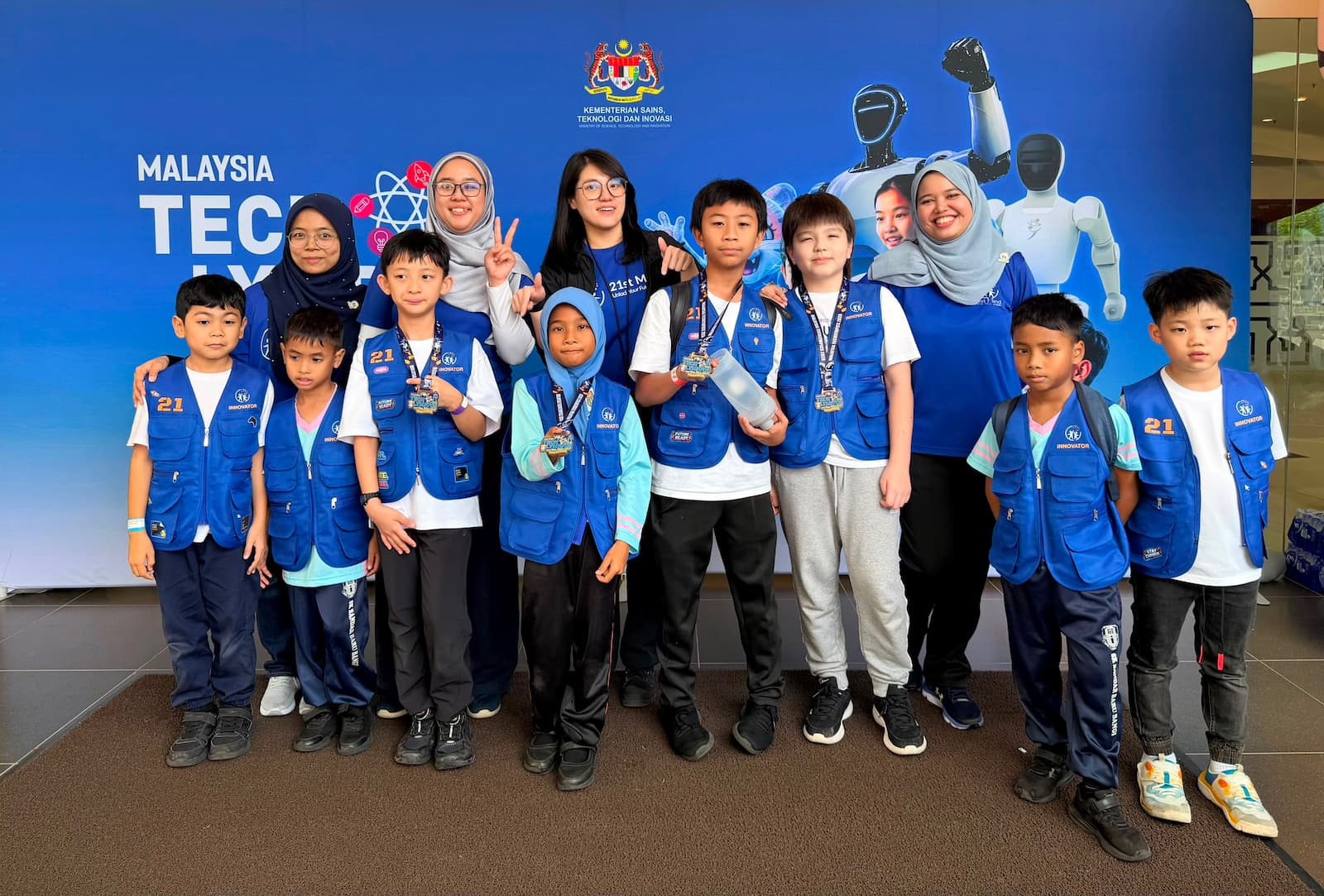 21st Mind students celebrating a competition result