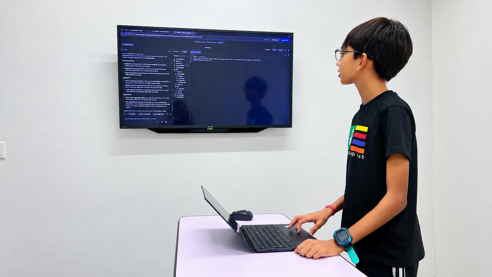 A student in the 21st Mind AI program